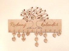 Dřevěné doplňky k rodinnému kalendáři s gravírováním