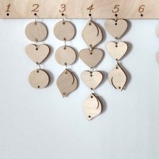 Dřevěné doplňky k rodinnému kalendáři (5 ks)